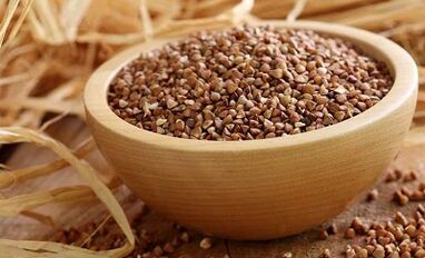 esempio del menu dietetico del grano saraceno