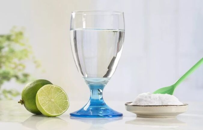 Acqua con sale e limone